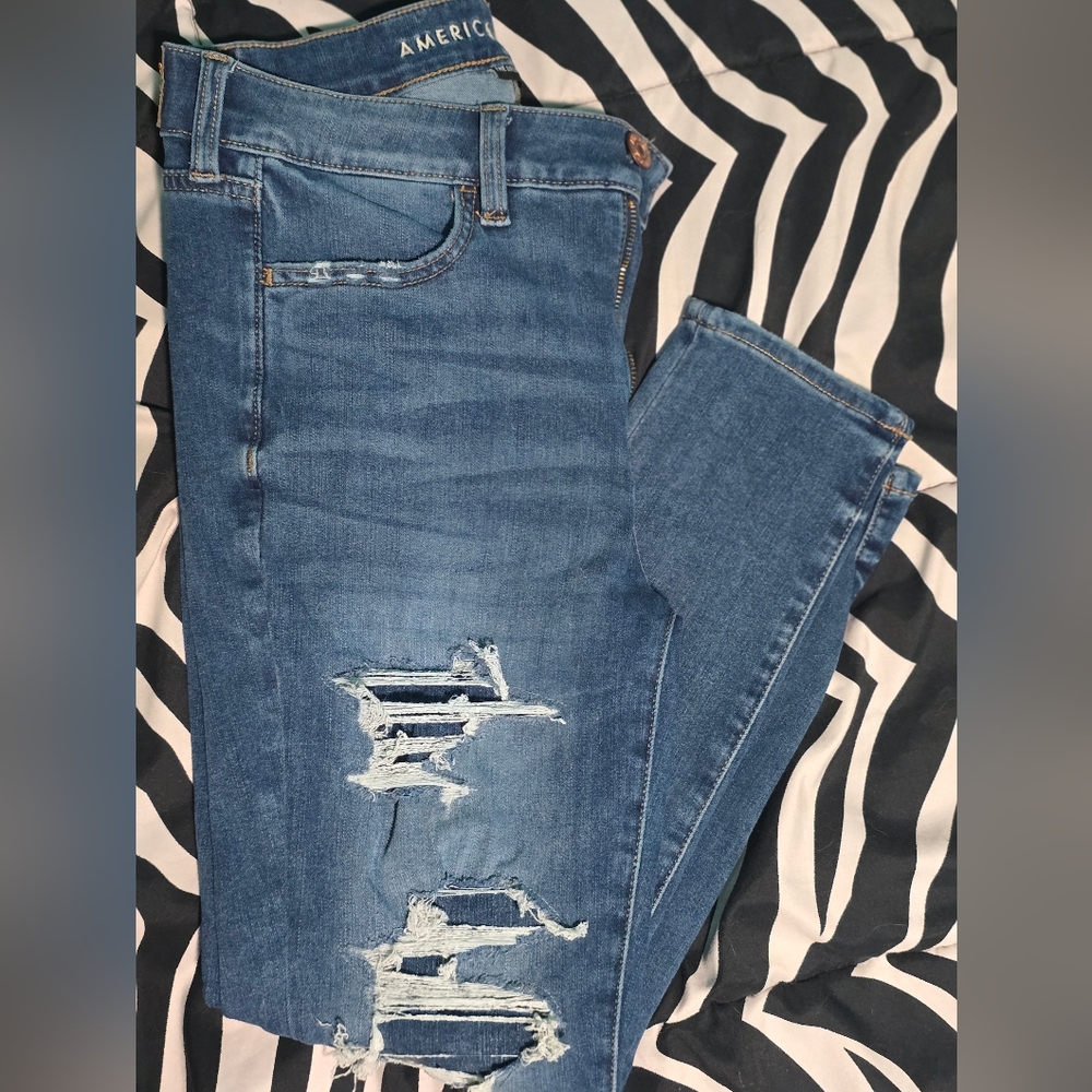 American Eagle Outfitters Distressed Skinny Blue Jeans